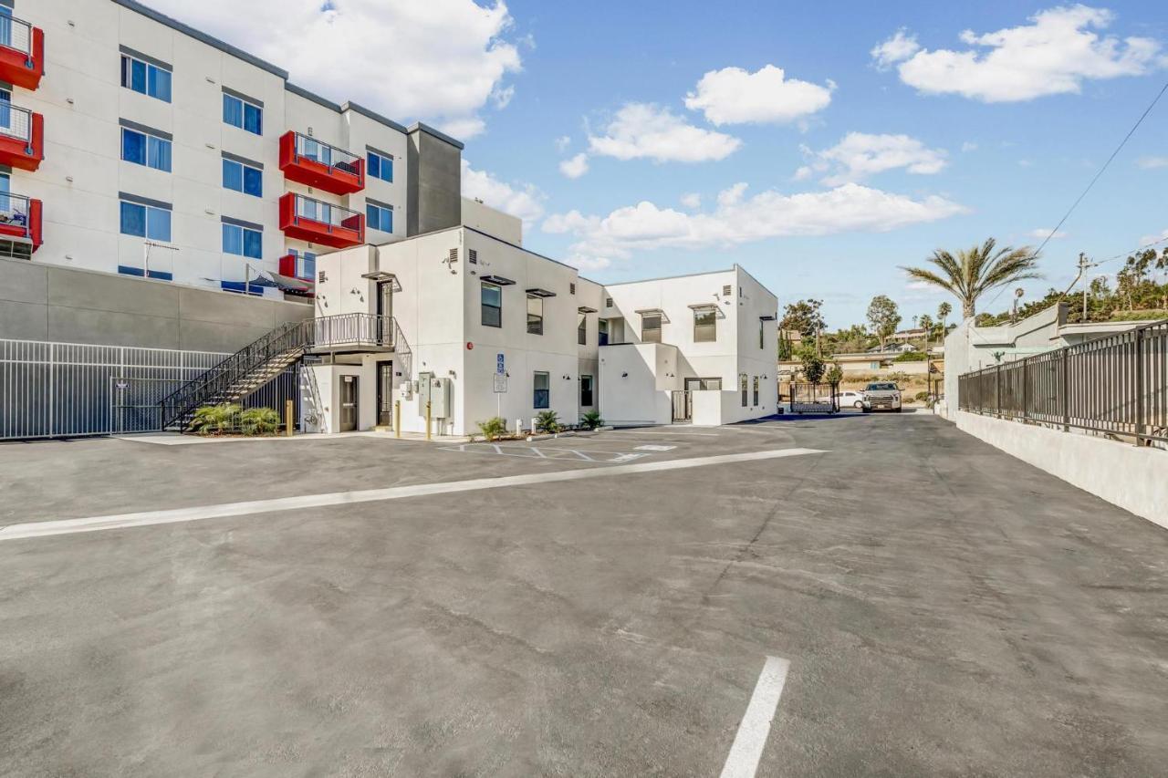 Single Bedroom - Queen Size. Heart Of Downtown Βίστα Εξωτερικό φωτογραφία