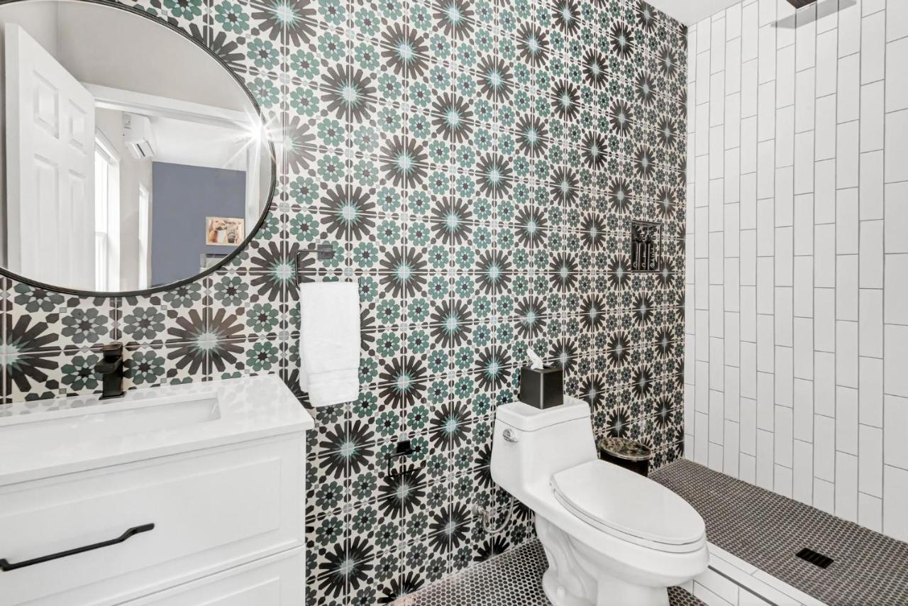 Single Bedroom - Queen Size. Heart Of Downtown Βίστα Εξωτερικό φωτογραφία